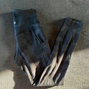 Lululemon, size 4, ,25 inch, black camouflage